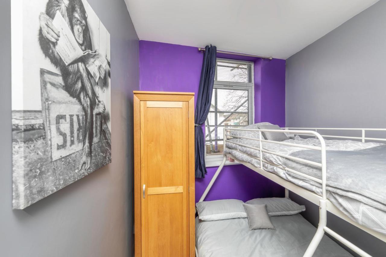 Stockton Town Centre Studio Apartments Free Parking And Wi-Fi מראה חיצוני תמונה